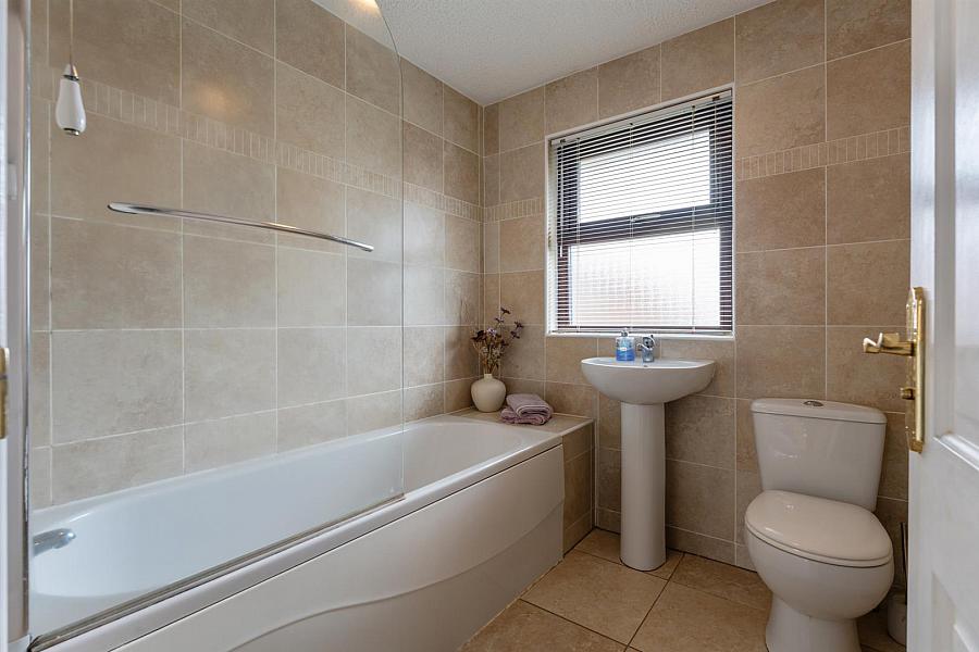 20 Beechgrove Gardens