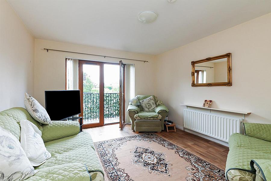 3 Hampton Mews