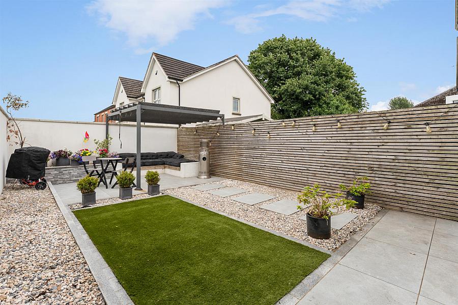 7 Sandymount Green