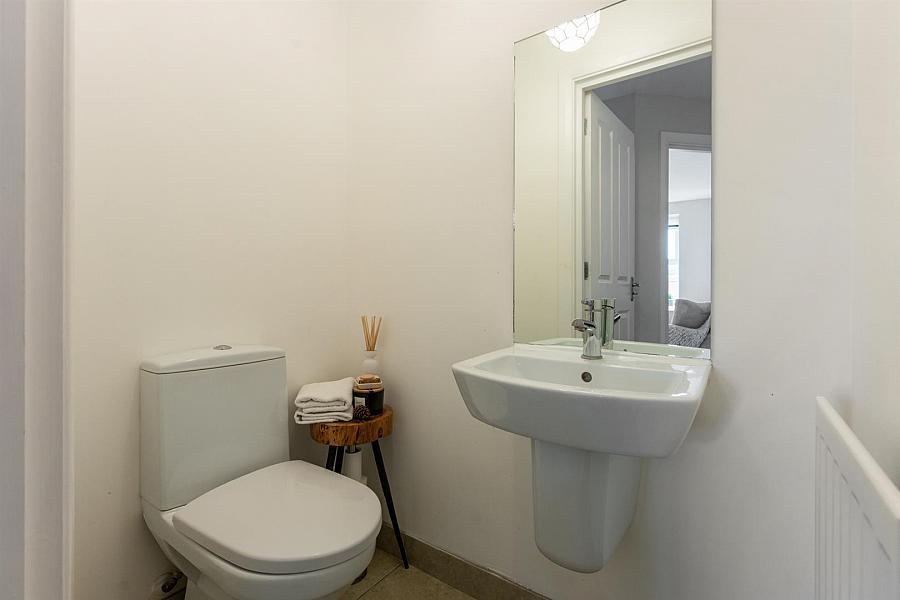 7 Sandymount Green