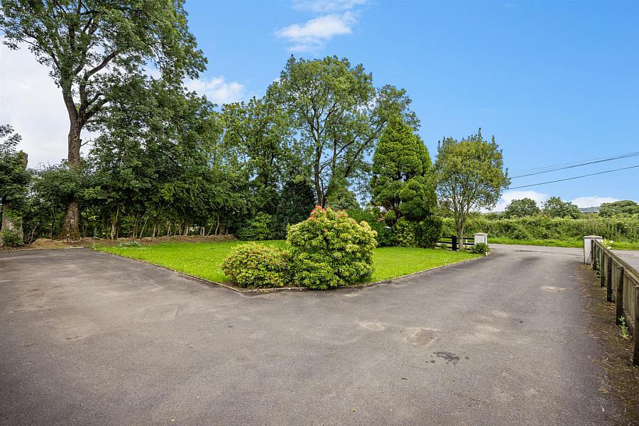 13 Ballymather Road