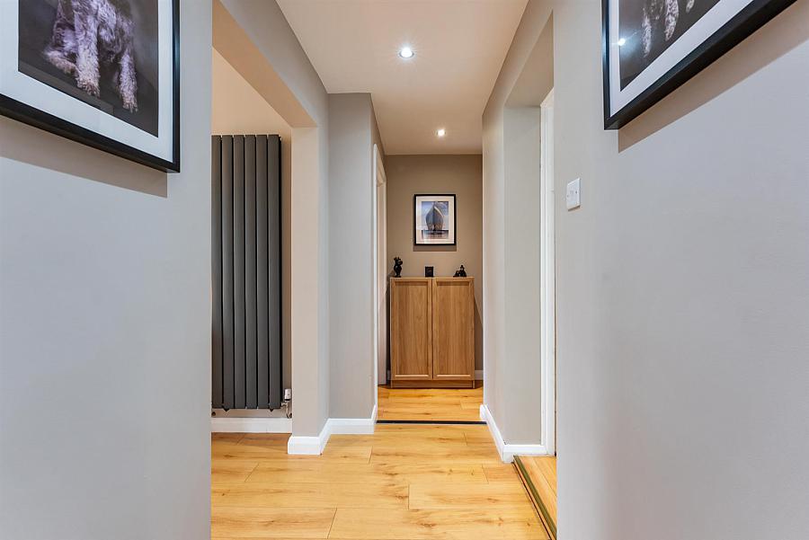 9 Inniscoole Park