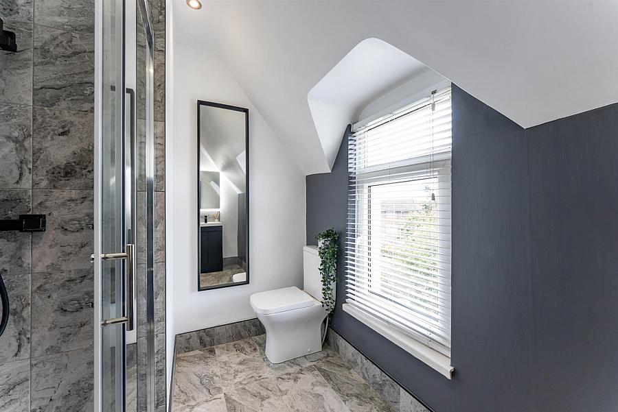 9 Inniscoole Park