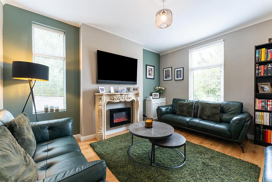 9 Inniscoole Park