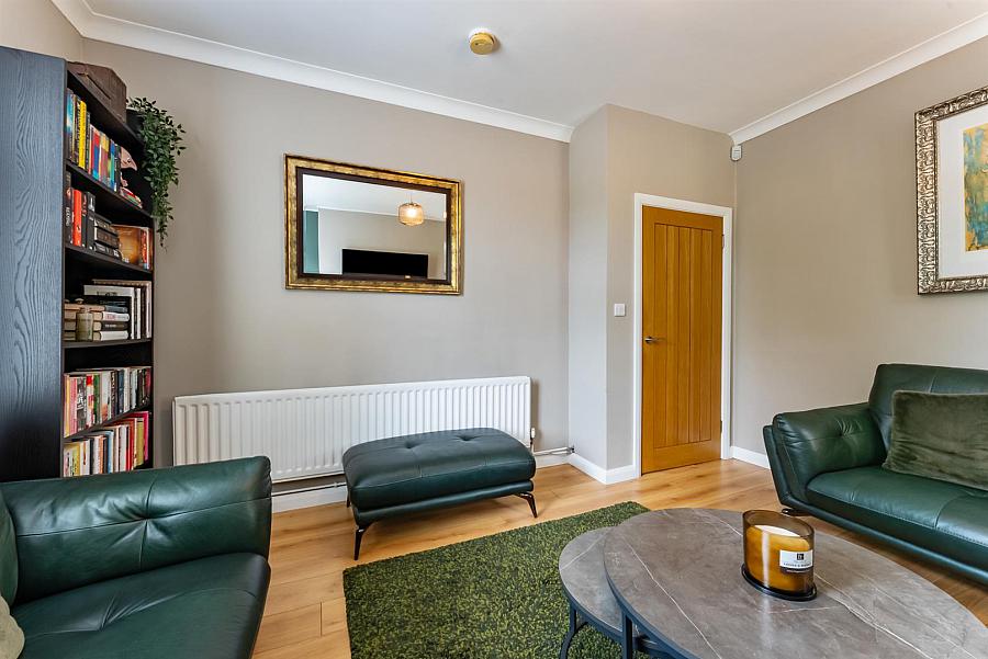 9 Inniscoole Park