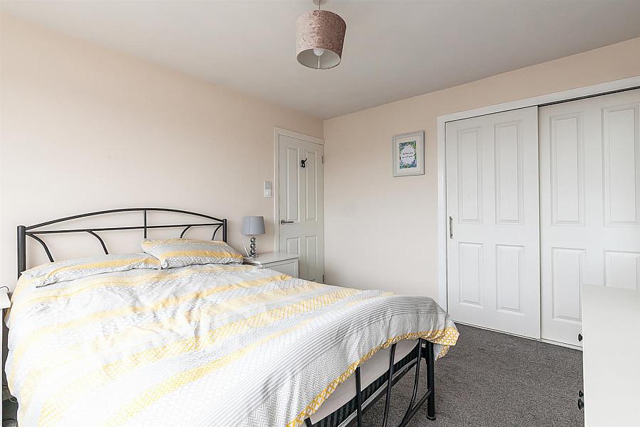 2 Fairhill Drive