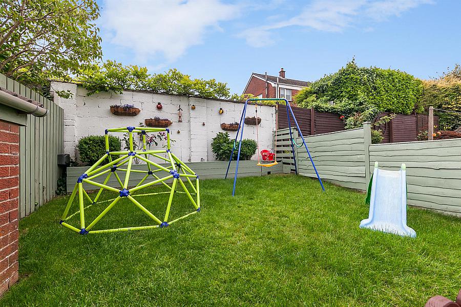 2 Fairhill Drive