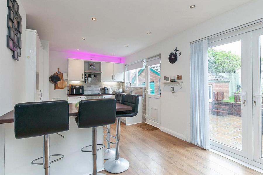 2 Fairhill Drive