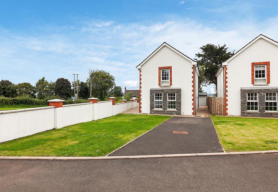 2A Lylehill Road East