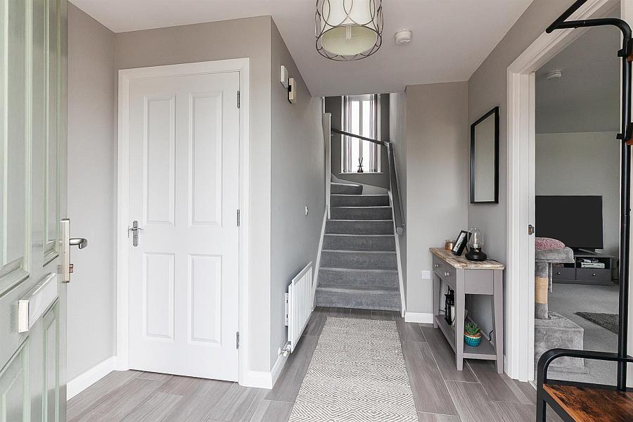 2A Lylehill Road East