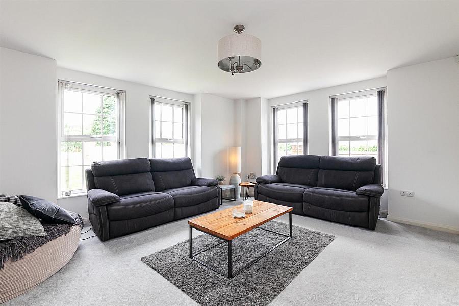 2A Lylehill Road East