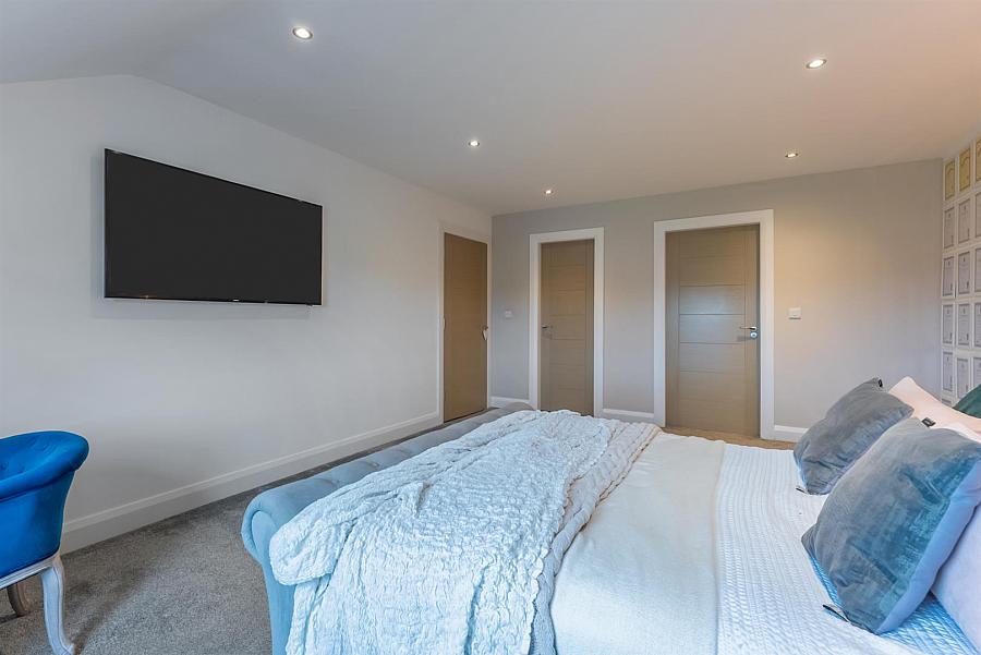 24d Crumlin Road