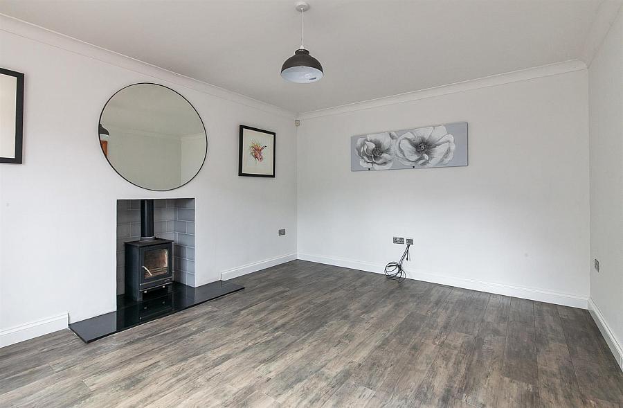 2 Fernridge Avenue