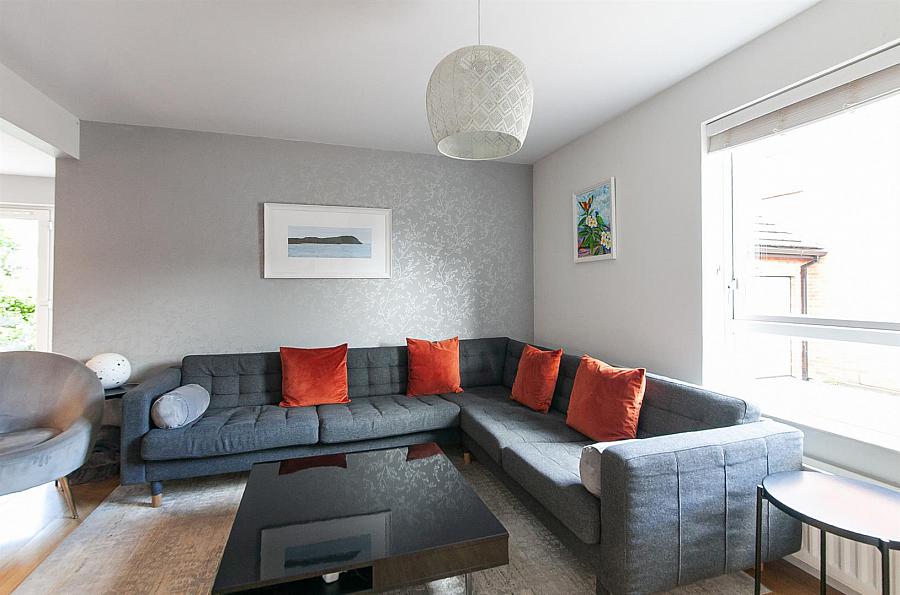 2 Fernridge Avenue