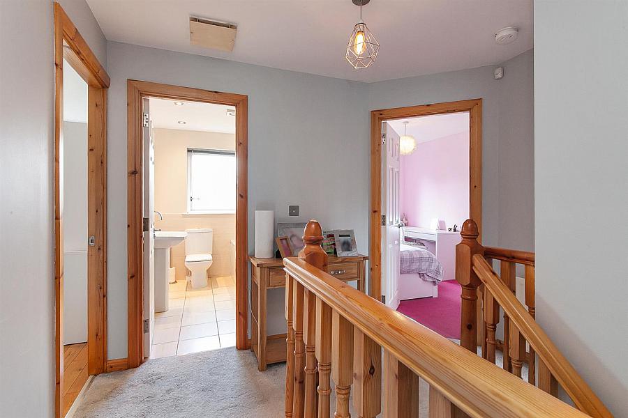 2 Fernridge Avenue