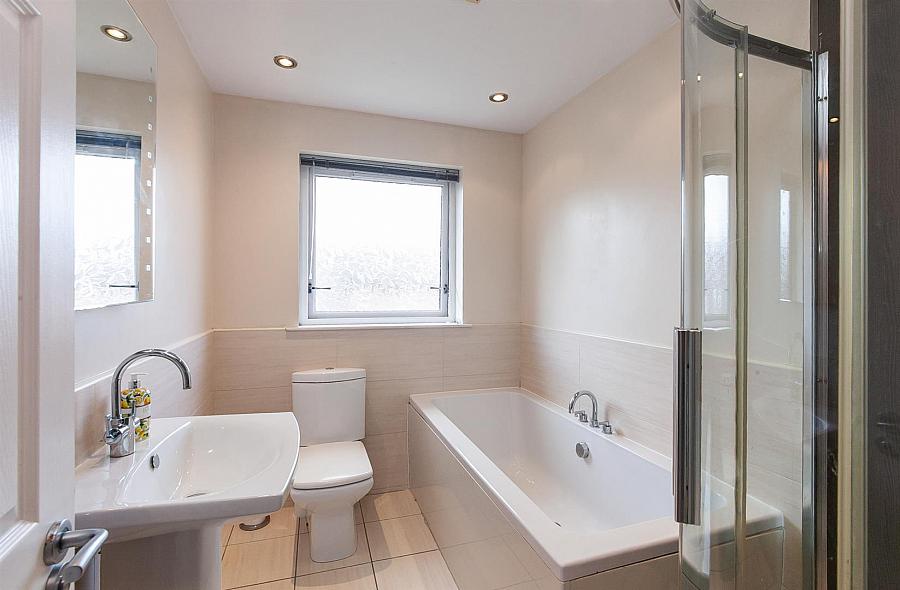 2 Fernridge Avenue