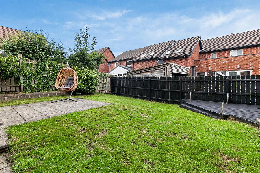 2 Fernridge Avenue