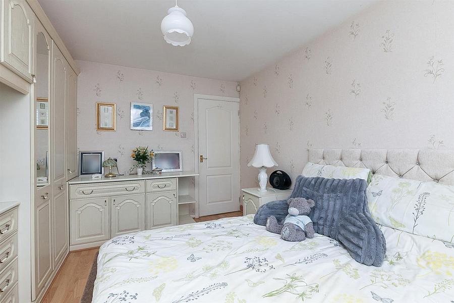 1 Waverley Grove