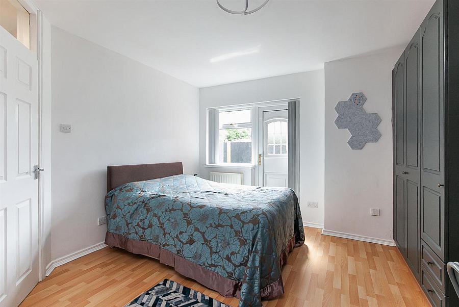 1b Braeview Apartments
