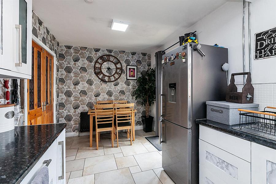 48 Rossmore Green