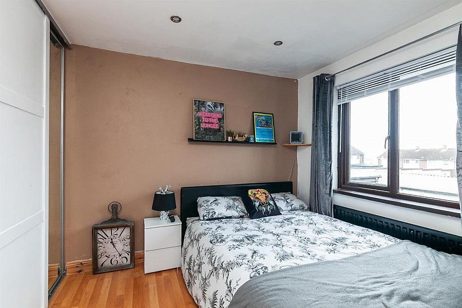 48 Rossmore Green