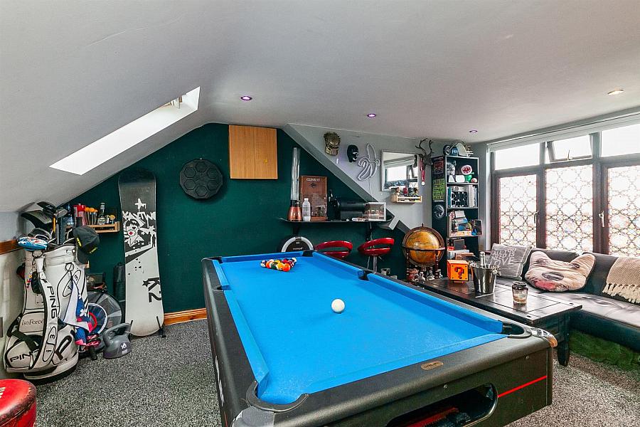48 Rossmore Green