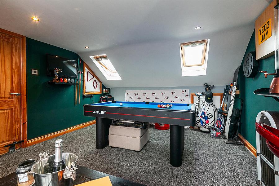 48 Rossmore Green