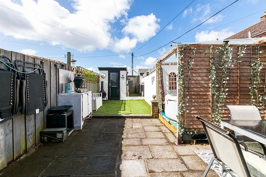 48 Rossmore Green