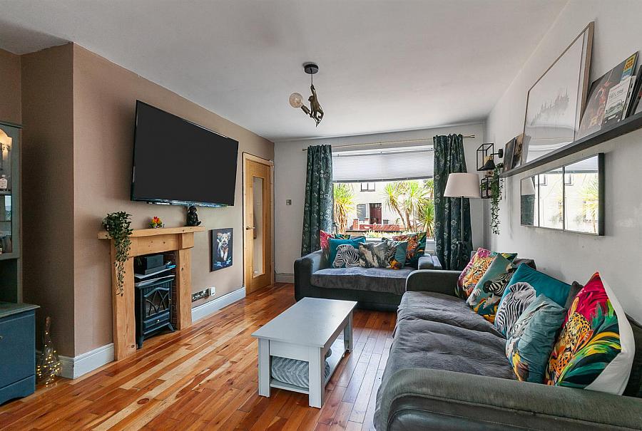48 Rossmore Green