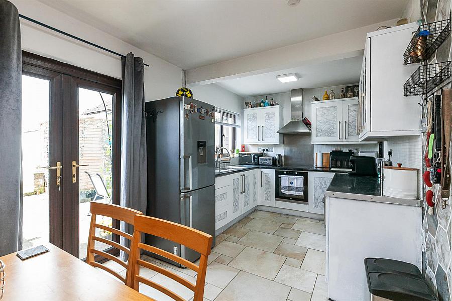 48 Rossmore Green