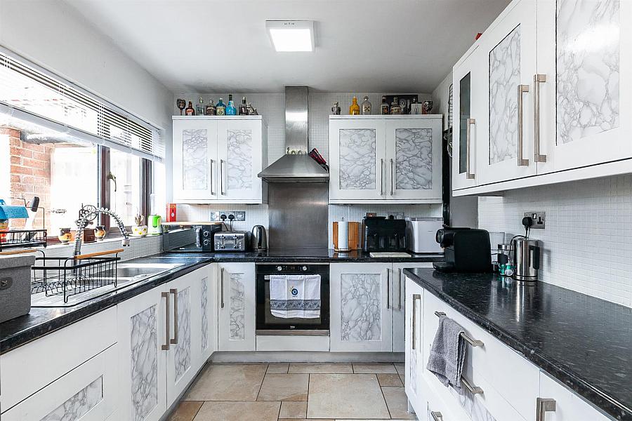 48 Rossmore Green