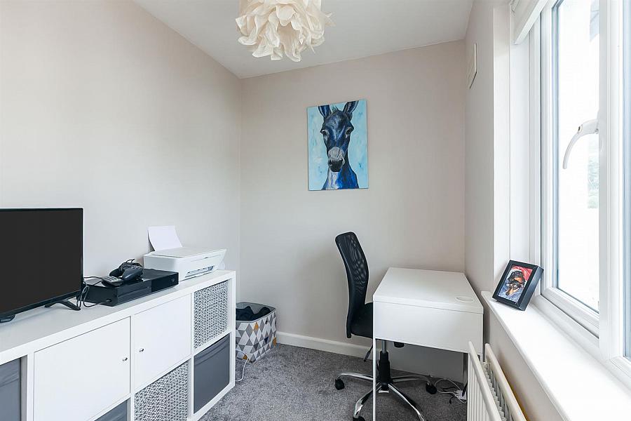 22 Graymount Crescent