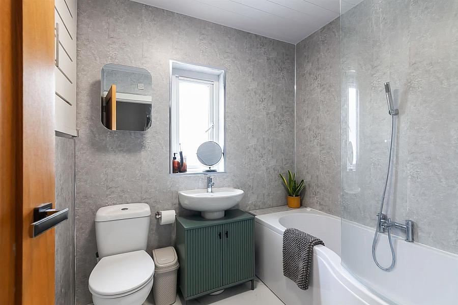 22 Graymount Crescent