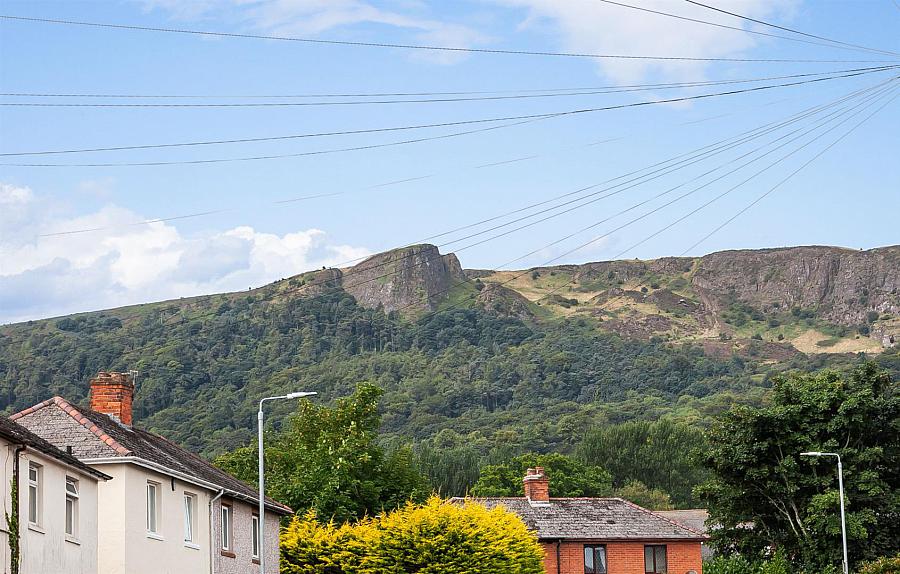 22 Graymount Crescent