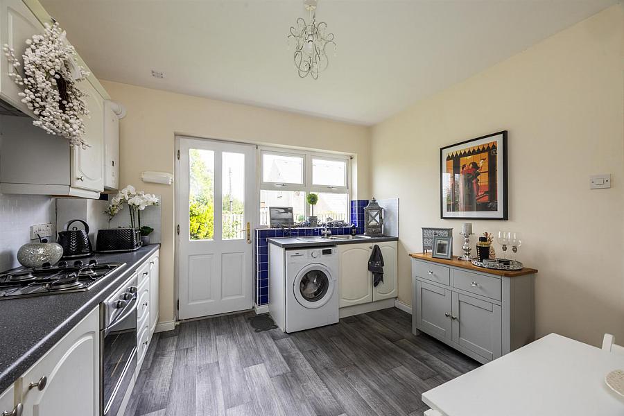 18 Village Hill Mews