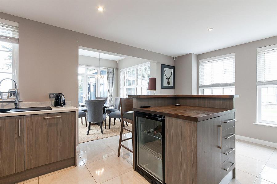 2B Lylehill Road East