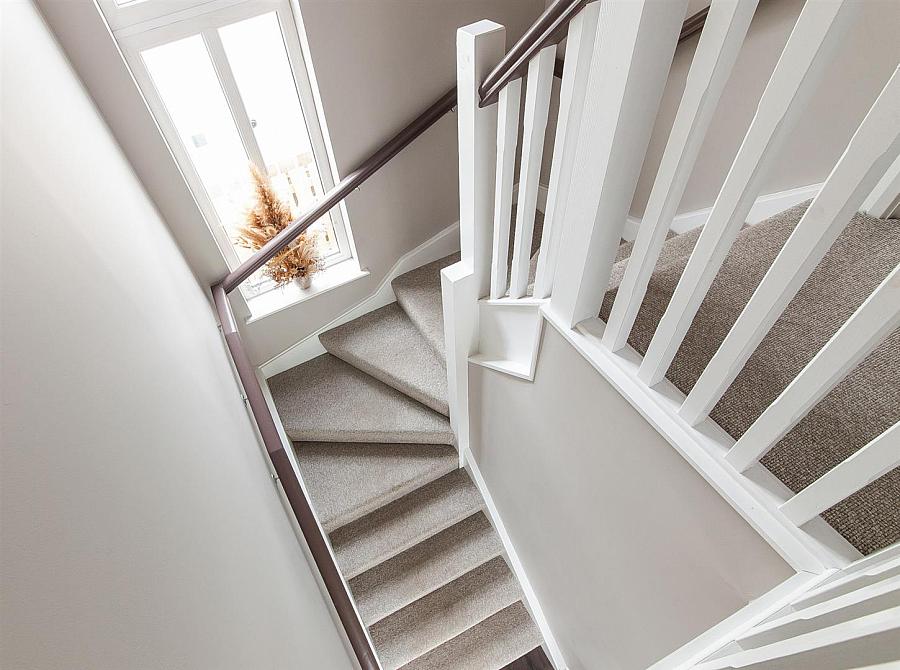 2B Lylehill Road East