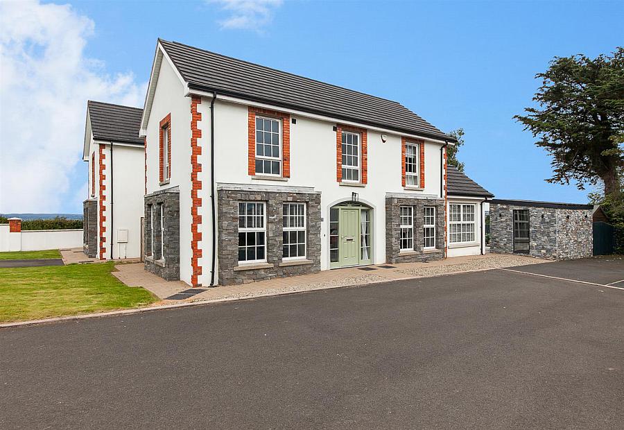 2B Lylehill Road East