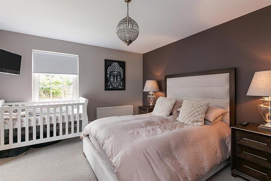 2B Lylehill Road East