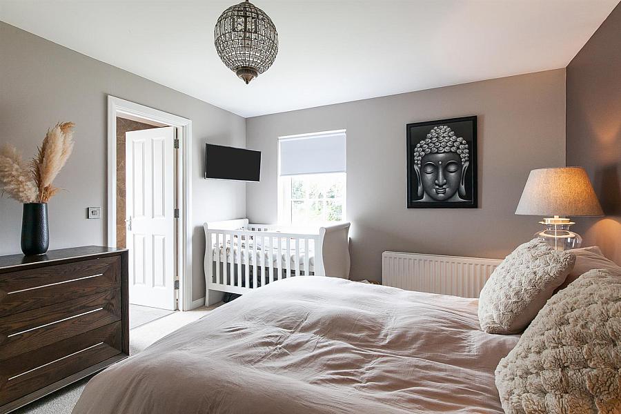 2B Lylehill Road East