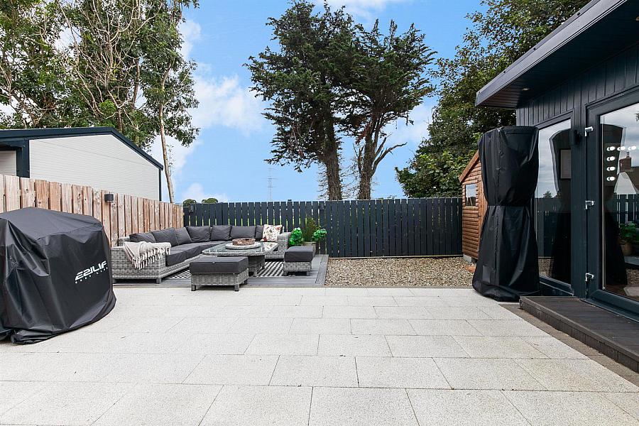 2B Lylehill Road East