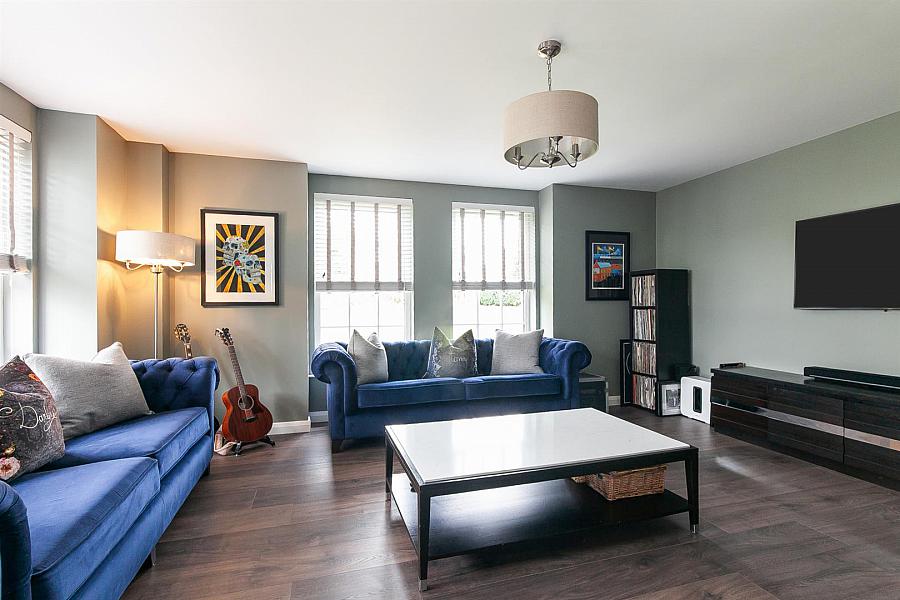 2B Lylehill Road East