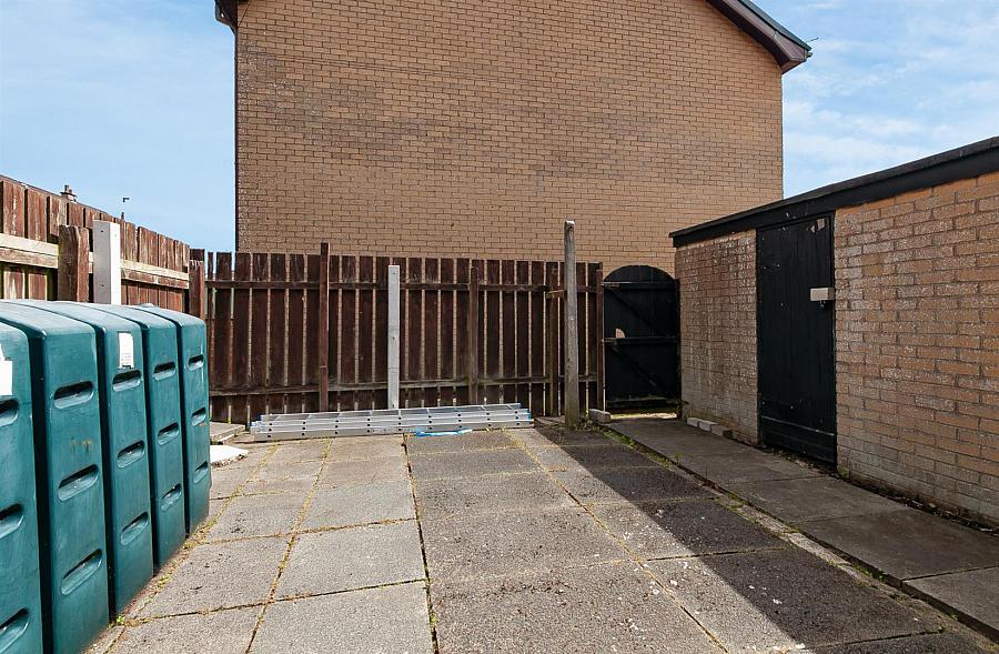 31 Downpatrick Green