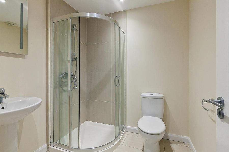 1 Lismore Place