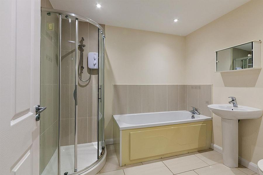 1 Lismore Place