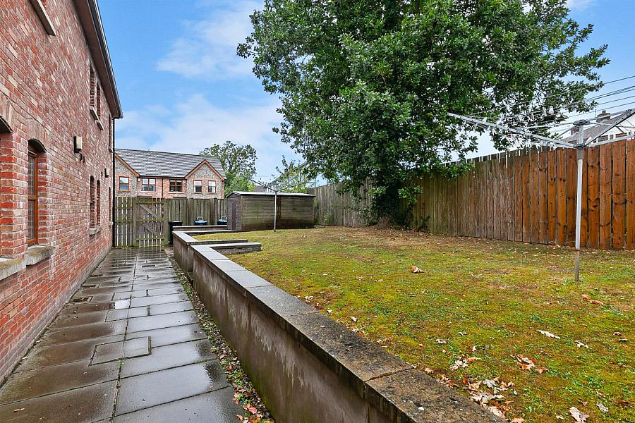 1 Lismore Place