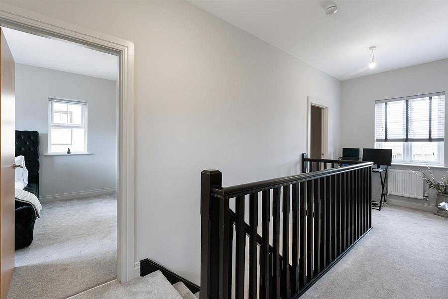 12 Cloughan View Crescent