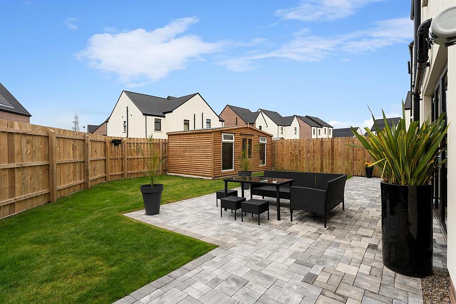 12 Cloughan View Crescent