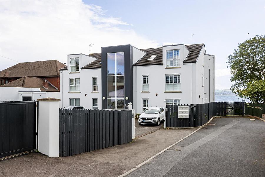 Apartment 7, Wavecrest Shore Road