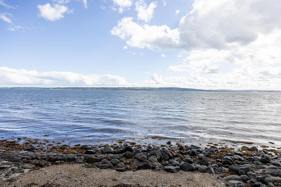 Apartment 7, Wavecrest Shore Road